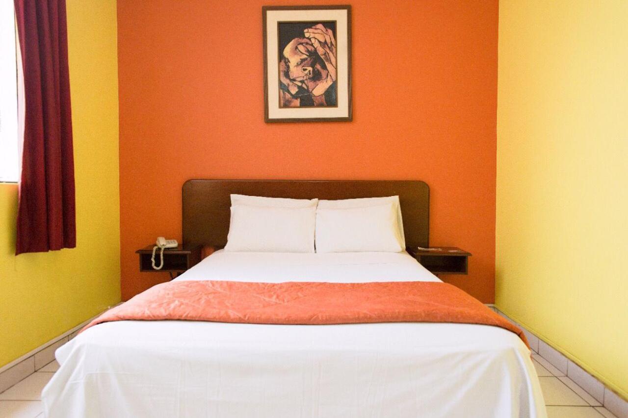 Hostal Jazmines Лима Екстериор снимка