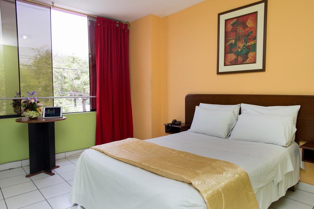 Hostal Jazmines Лима Екстериор снимка